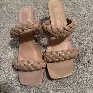 Pierre Dumas Ariana Heel